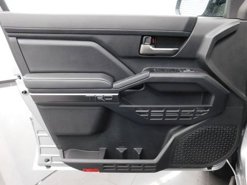 Used 2024 Toyota Tacoma TRD Off-Road image 18