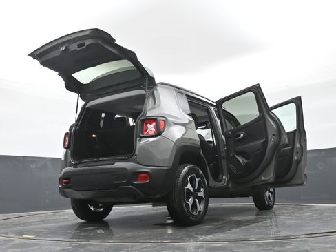 Used 2022 Jeep Renegade Trailhawk w/ Sun/Sound Group AWD/4WD image 47