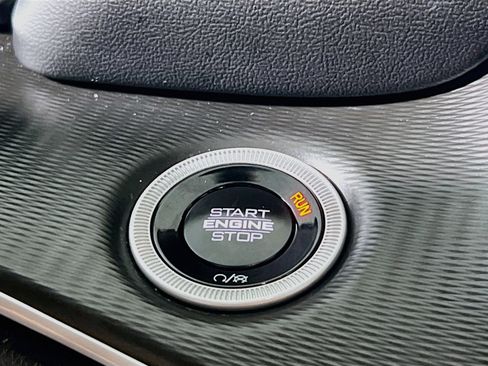 Used 2025 Jeep Grand Cherokee L Laredo RWD image 23