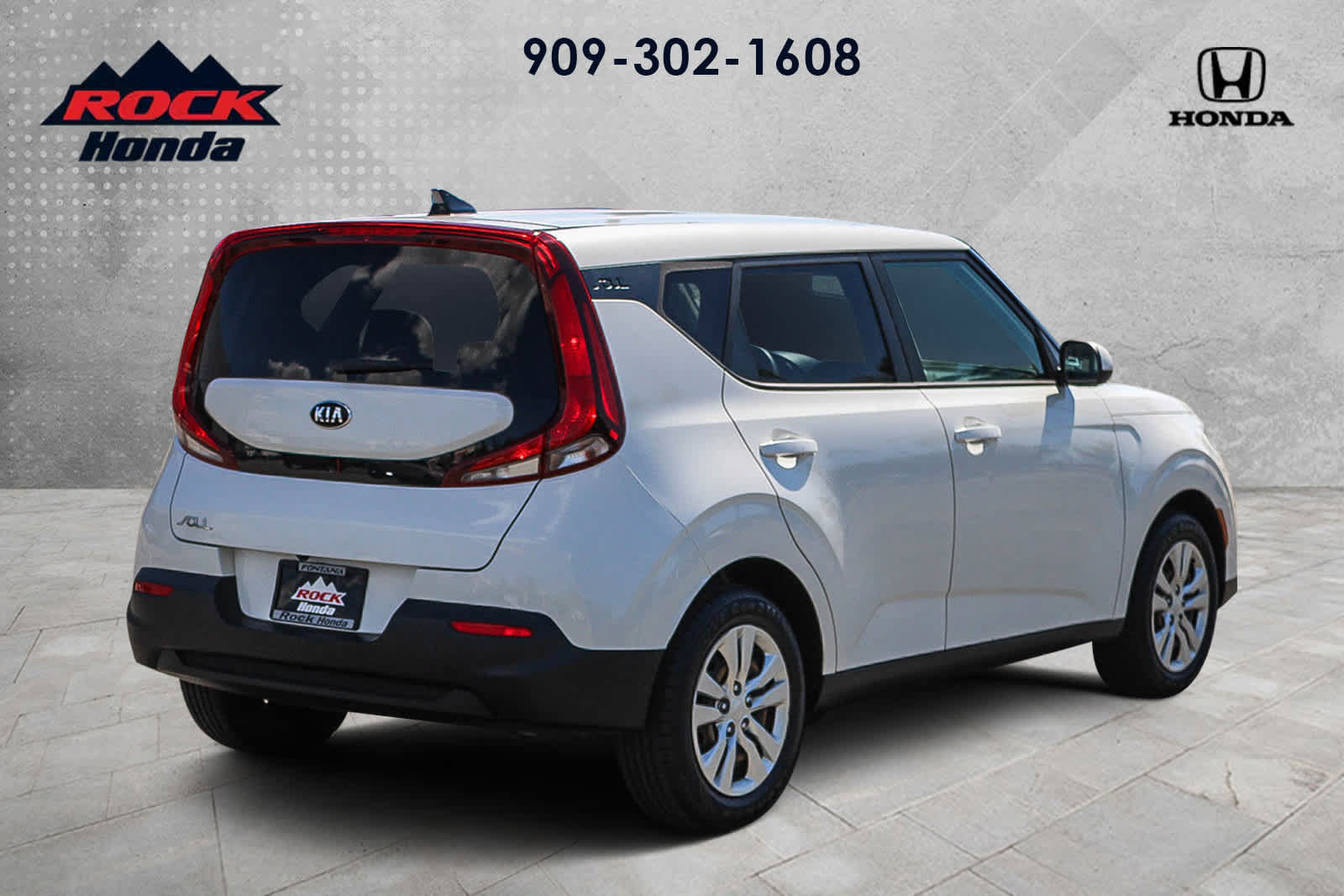 Used 2021 Kia Soul LX FWD image 4