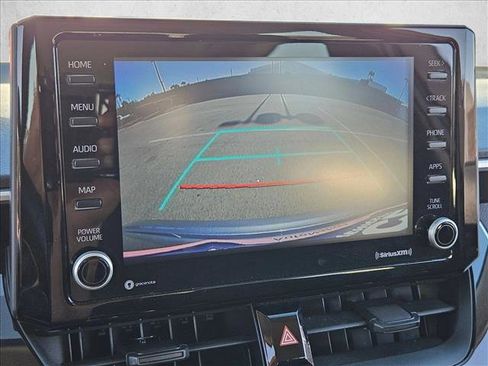 Used 2022 Toyota Corolla LE image 12