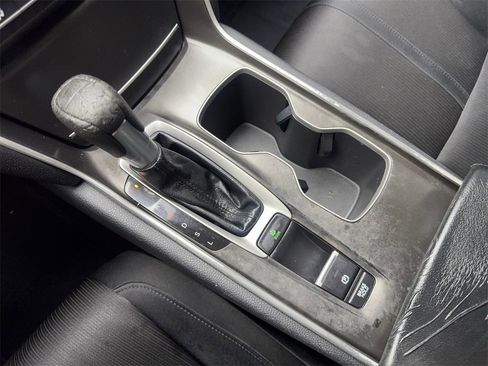 Used 2018 Honda Accord EX image 66