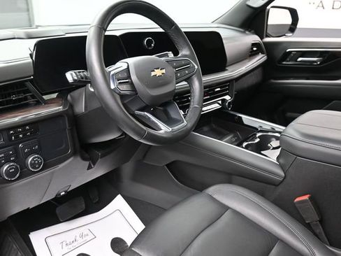 Used 2025 Chevrolet Suburban LT w/ Comfort Package image 14