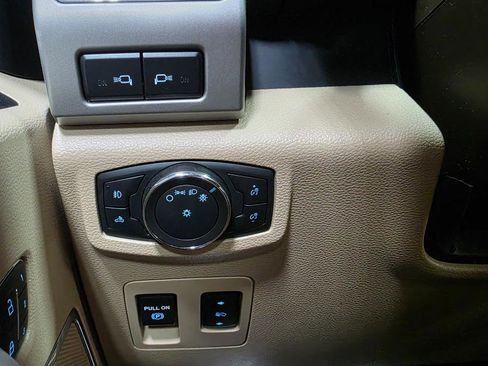 Used 2020 Ford F150 Lariat w/ Equipment Group 502A Luxury AWD/4WD image 41