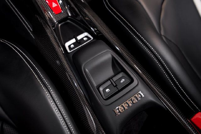 Used 2021 Ferrari F8 Tributo RWD image 49