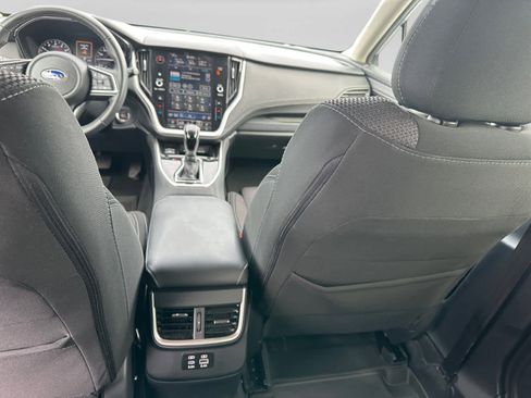 Used 2025 Subaru Outback Premium AWD/4WD image 29