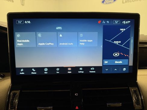 Used 2024 Lincoln Navigator Premiere image 11