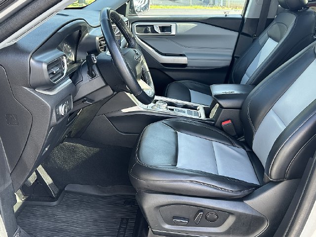 Used 2022 Ford Explorer XLT w/ Equipment Group 202A RWD image 20