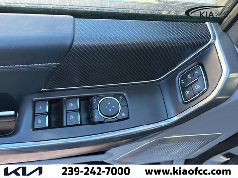 Used 2023 Ford F150 Limited image 3