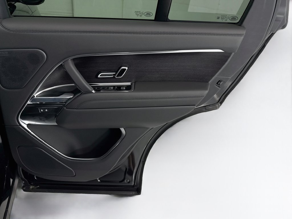 New 2026 Land Rover Range Rover SE AWD/4WD image 26