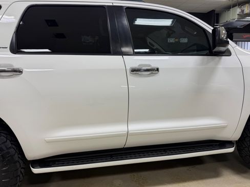 Used 2010 Toyota Sequoia Limited AWD/4WD image 16