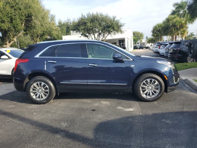 Certified 2017 Cadillac XT5 Luxury w/ Driver Awareness Package FWD image 6