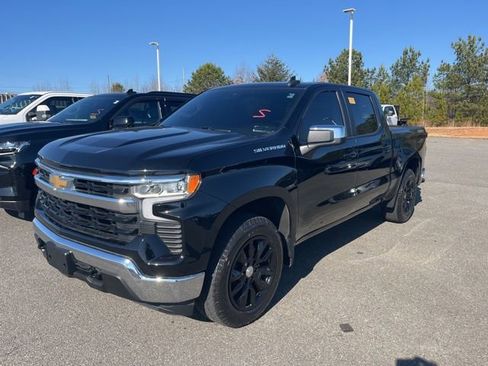 Used 2022 Chevrolet Silverado 1500 LT image 3