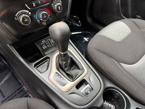 Used 2018 Jeep Cherokee Latitude image 27