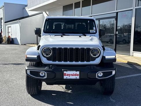 New 2026 Jeep Gladiator Sport AWD/4WD image 4