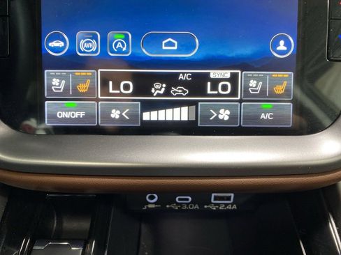 Used 2025 Subaru Outback Touring XT image 38