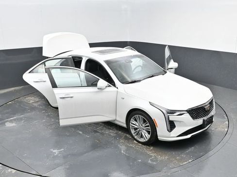 Used 2021 Cadillac CT4 Premium Luxury image 29