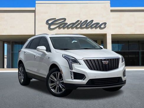 New 2025 Cadillac XT5 Premium Luxury image 2