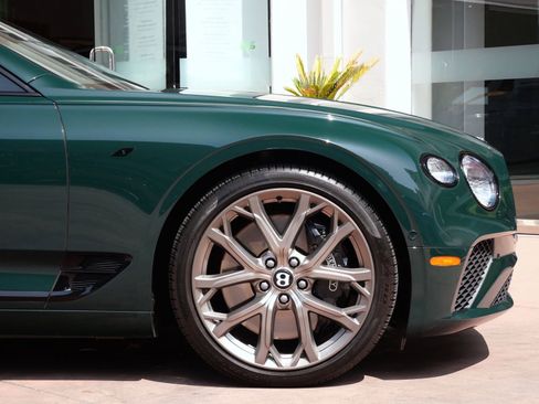 Used 2023 Bentley Continental GT V8 image 6