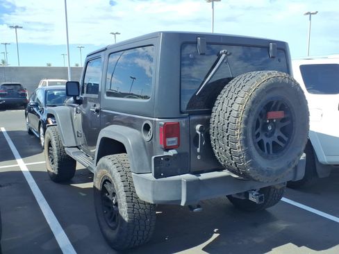 Used 2018 Jeep Wrangler Sport AWD/4WD image 4
