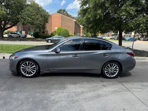 Used 2018 INFINITI Q50 Luxe w/ Essential Package (3.0T Luxe) AWD/4WD image 8