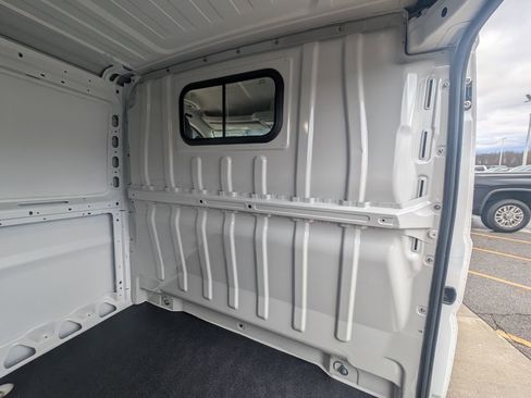 New 2026 RAM ProMaster 1500 w/ Quick Order Package 22G SLT image 18