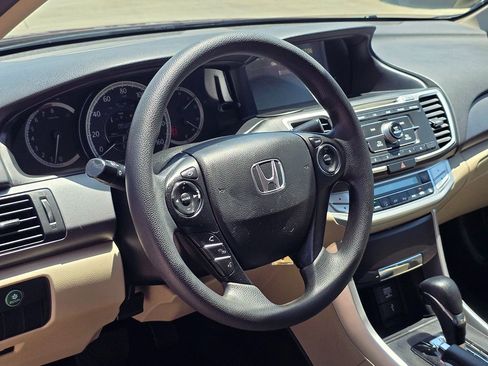Used 2014 Honda Accord LX image 17