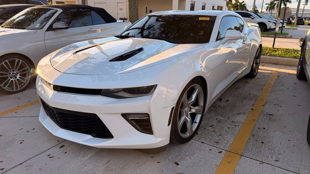 Used 2016 Chevrolet Camaro SS RWD image 2