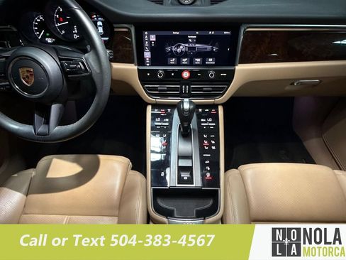 Used 2023 Porsche Macan AWD/4WD image 23