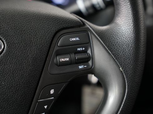 Used 2018 Kia Forte LX w/ LX Popular Package image 13