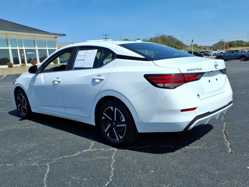 Used 2025 Nissan Sentra SV FWD image 6