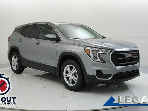 Used 2024 GMC Terrain SLE image 1