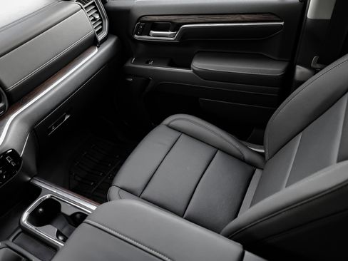 New 2026 GMC Sierra 1500 SLT w/ SLT Premium Plus Package image 31