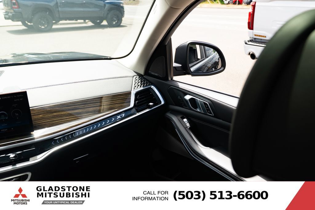 Used 2023 BMW X7 xDrive40i AWD/4WD image 12