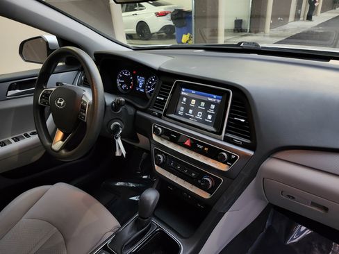 Used 2018 Hyundai Sonata SE image 4