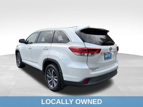 Used 2019 Toyota Highlander XLE image 4