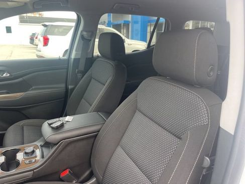Used 2023 GMC Acadia SLE w/ Driver Convenience Package AWD/4WD image 17