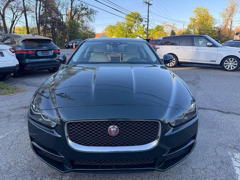 Used 2017 Jaguar XE Premium image 1