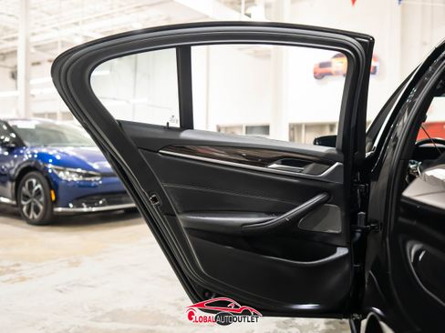 Used 2018 BMW 530e w/ Premium Package 2 image 47