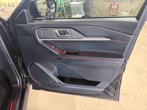Used 2025 Ford Explorer ST image 16