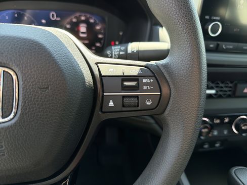 Used 2023 Honda Accord EX image 11