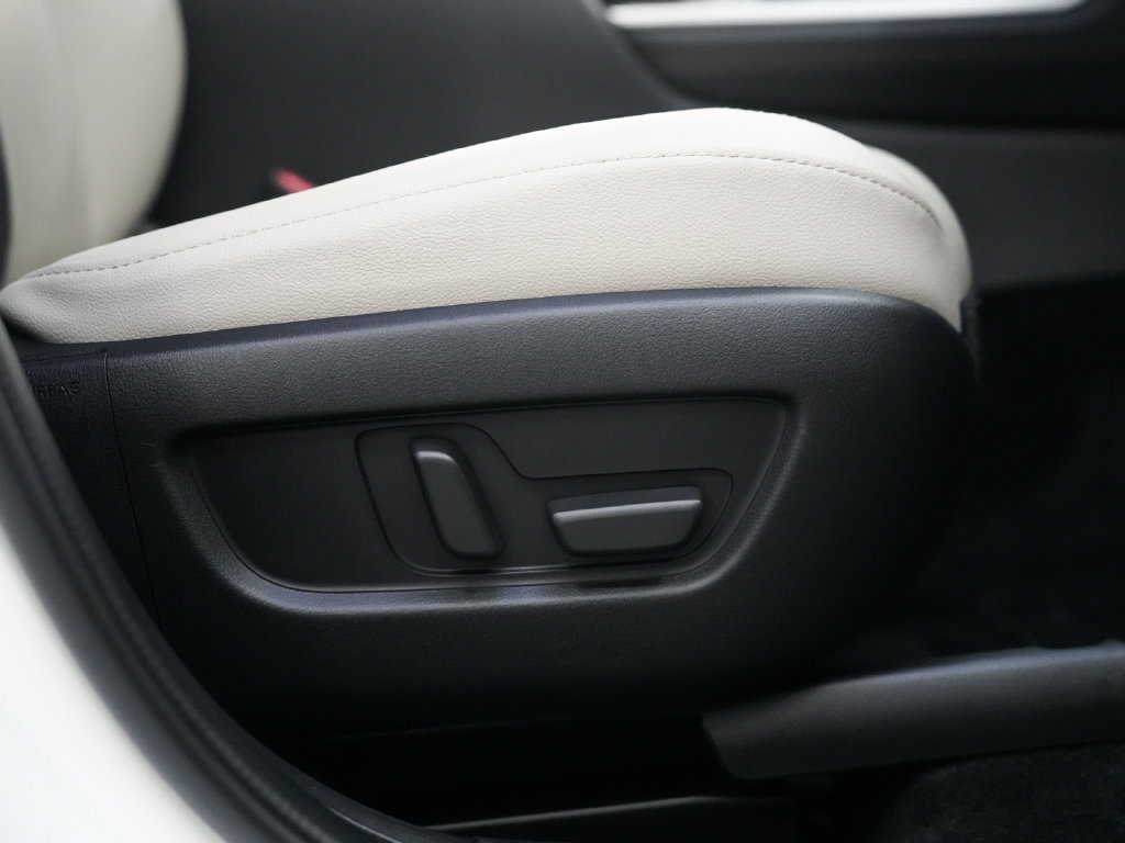 Used 2024 MAZDA CX-90 Plug-In Hybrid w/ Preferred AWD/4WD image 44