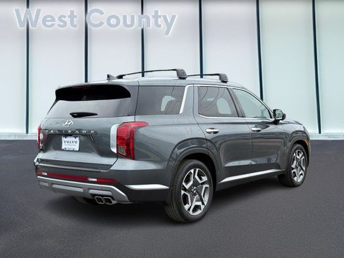 Used 2023 Hyundai Palisade Limited FWD image 4