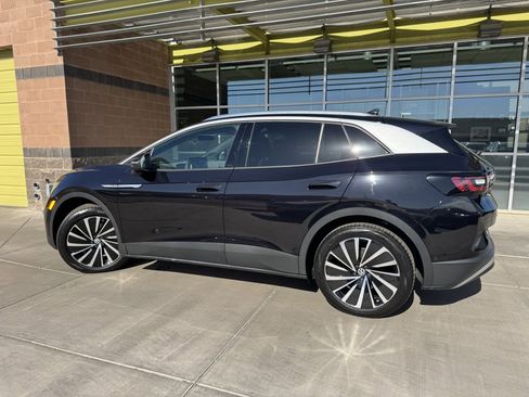 Used 2023 Volkswagen ID.4 Pro S Plus image 5