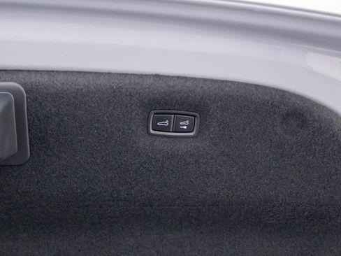 Certified 2025 Porsche Taycan image 31