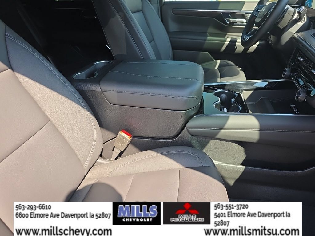 Used 2025 Chevrolet Tahoe Z71 w/ Z71 Off-Road Package AWD/4WD image 23