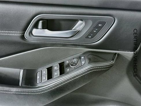 Certified 2024 Nissan Rogue SL w/ SL Premium Package FWD image 19