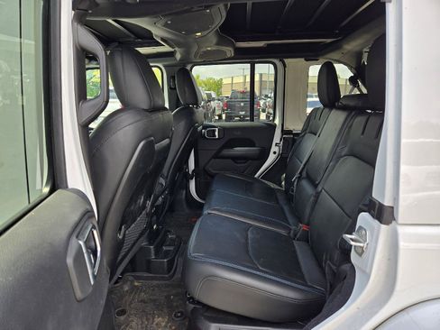 Used 2024 Jeep Wrangler High Altitude AWD/4WD image 14