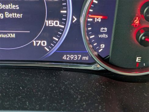 Used 2022 Chevrolet Blazer RS image 31