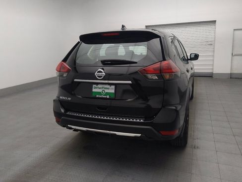 Used 2019 Nissan Rogue S FWD image 7